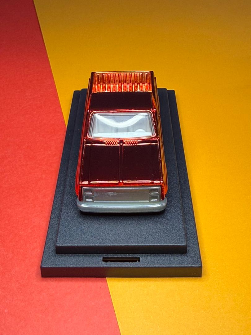 Hot Wheels Custom '83 Chevy Silverado Special RedmixOrange Spectraflame