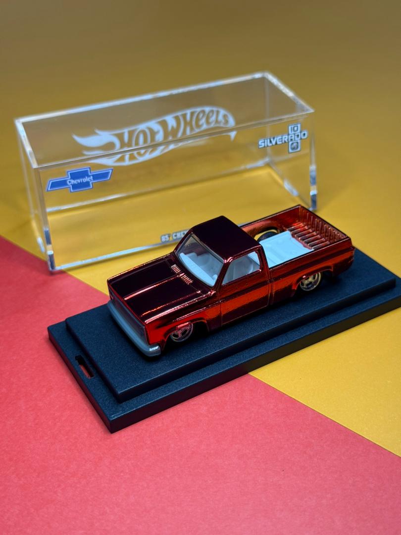 Hot Wheels Custom '83 Chevy Silverado Special RedmixOrange Spectraflame