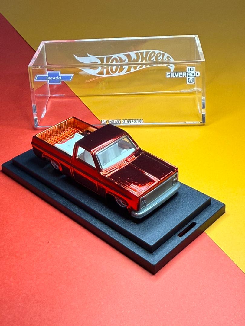 Hot Wheels Custom '83 Chevy Silverado Special RedmixOrange Spectraflame