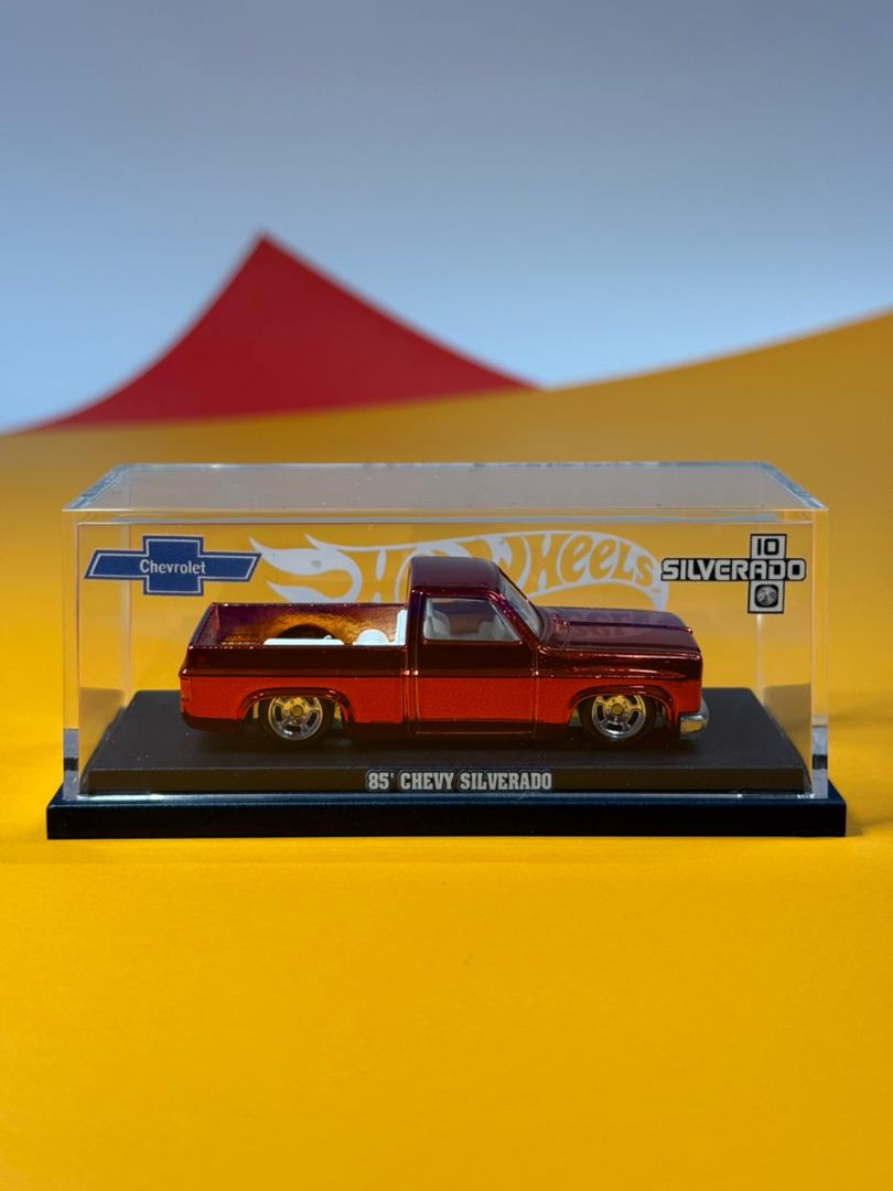Hot Wheels Custom '83 Chevy Silverado Special RedmixOrange Spectraflame