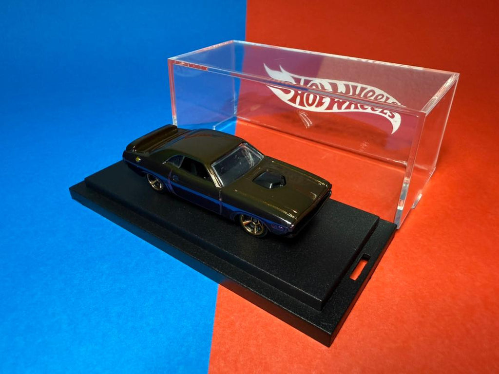 Hot Wheels Custom Dodge Hemi Challenger Two Tone Spectraflame (1 of 1 EDITION)