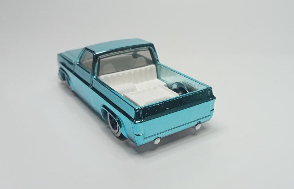 Hot Wheels Custom '83 Chevy Silverado Spectraflame Ocean Blue (1 OF 1)