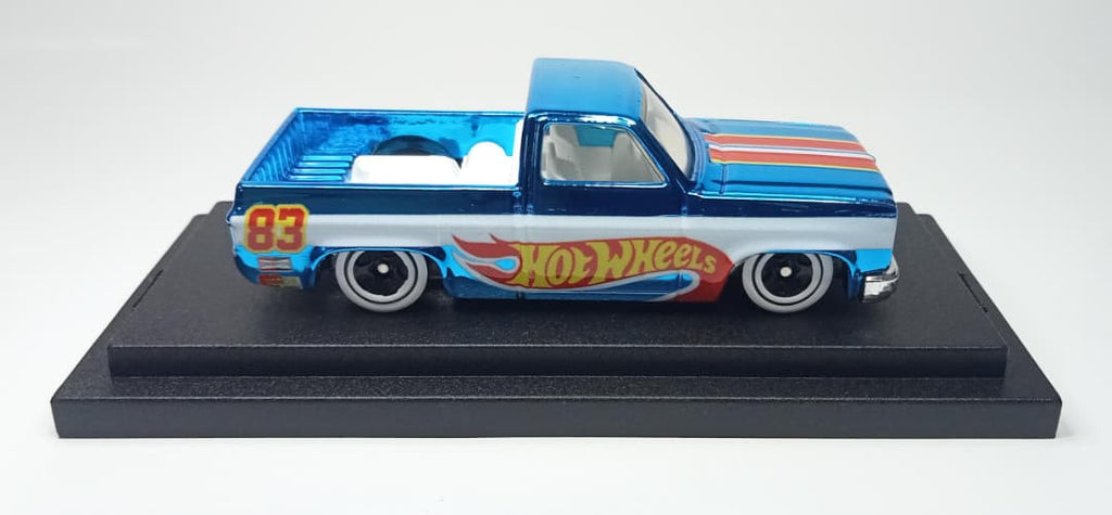 HotWheels Custom '83 Chevy Silverado HW Racing Design Spectraflame Blue(1 of 1)