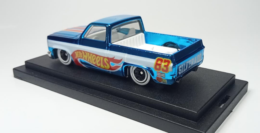 HotWheels Custom '83 Chevy Silverado HW Racing Design Spectraflame Blue(1 of 1)