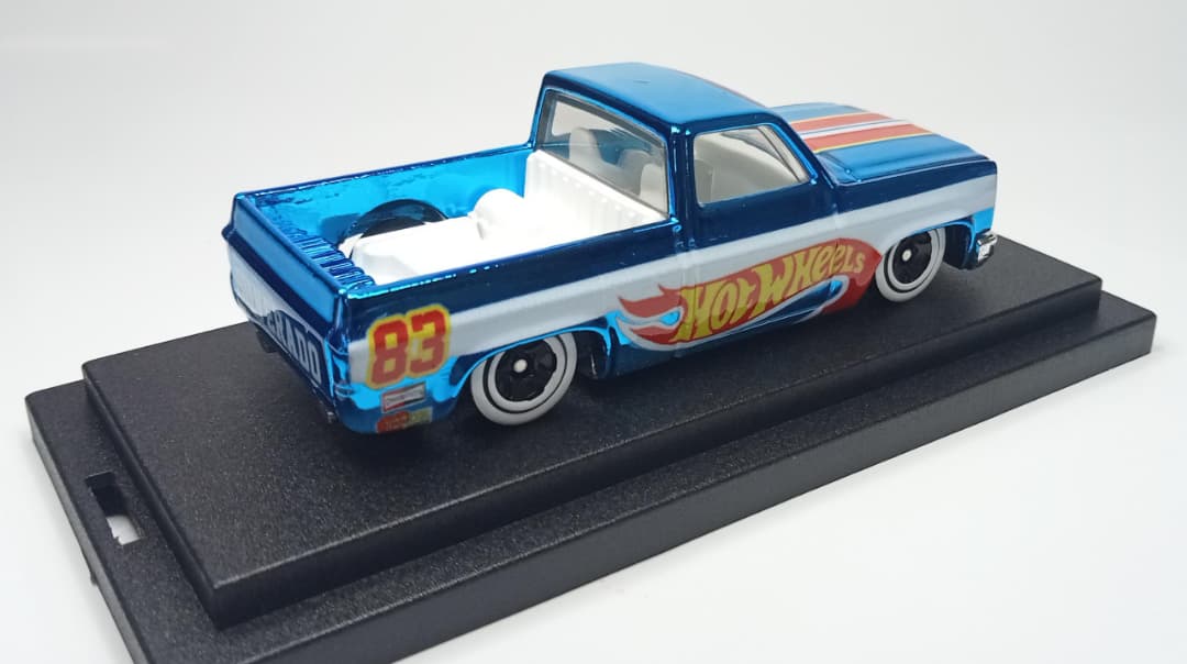 HotWheels Custom '83 Chevy Silverado HW Racing Design Spectraflame Blue(1 of 1)