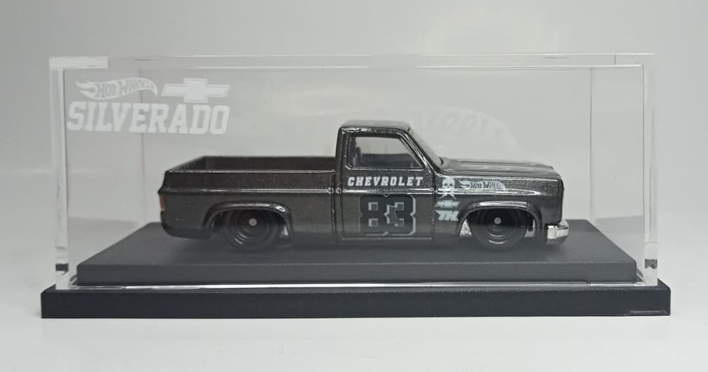 Hot Wheels Custom 83 Silverado BlackSkull Edition / Real Rider / 1 of 1