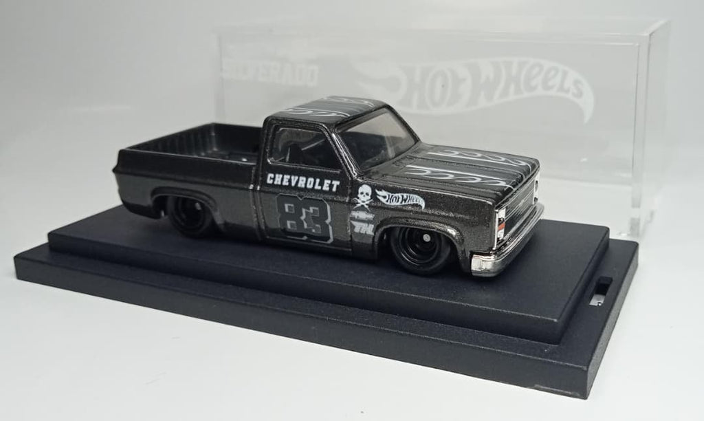 Hot Wheels Custom 83 Silverado BlackSkull Edition / Real Rider / 1 of 1